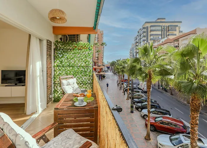 Centre, Renovated, 200m アパート