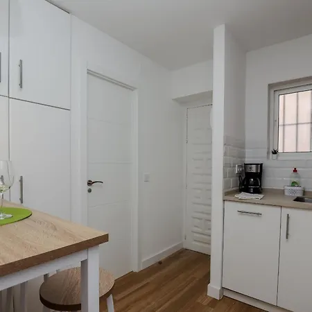 Centre, Renovated, 200m