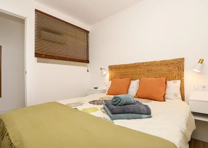 Centre, Renovated, 200m * פואנגירולה