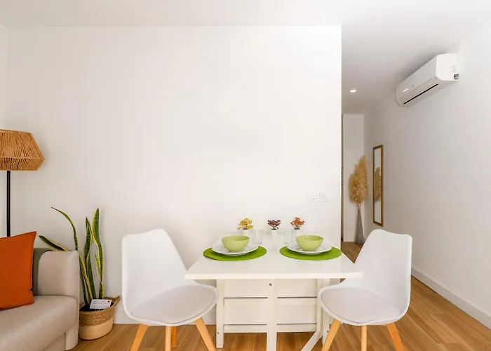 Centre, Renovated, 200m Apartamento Fuengirola